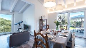 DIMORA CAMPO DELLE MURA 4&2, Emma Villas