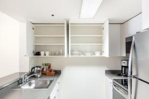 S Beach 1BR w Pool Gym nr San Fran Bay SFO-393