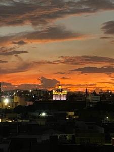 Centro histórico Downtown Depto completo alberca climatizada AC parking free seguridad 24 hras