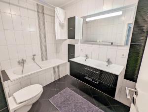 2Bedroom + 2Bathroom With Garage in Lux City