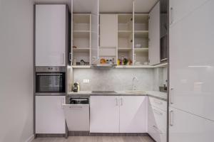 Dzintaru Beachside 1BR Apartment With Courtyard View, Walk to Nature & Sea