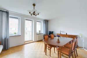 Spacious apartment in green location