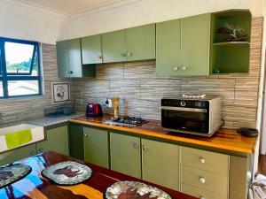 Cosy one bedroom garden cottage