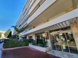 Jolies Lavandes, by Welcome to Cannes