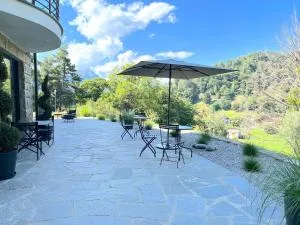 The Iconic Lodge - Limonta