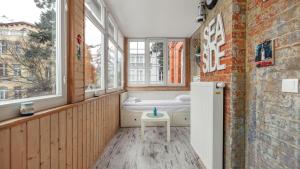 Obrońców Westerplatte 8, Sun & Snow