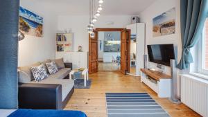 Obrońców Westerplatte 8, Sun & Snow