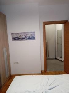 Brand New, Modern & Cozy apartment in Central area