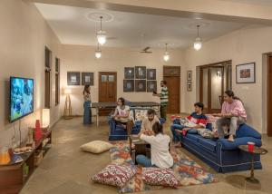 SaffronStays Mograa LAffaire - 5BR pet-friendly villa with private pool, gazebo & lawns near Kankeshwar Temple