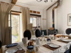 Gîte de charme avec grand jardin & piscine - 洛泽尔特