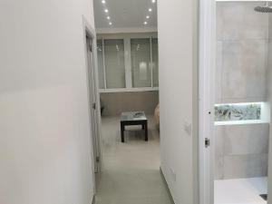 1 Urbanización La Roca, Estudio