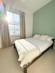Notting Hill Gem - Stylish 1 BR Apartment