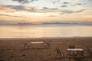 JOY Bungalow Resort and Restaurant