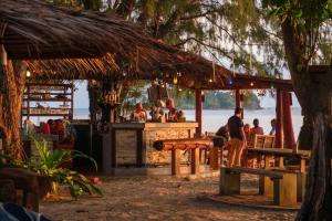 JOY Bungalow Resort and Restaurant