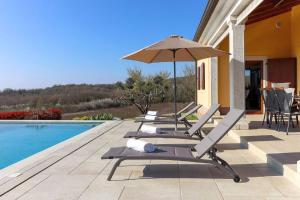 Beautiful villa Kadore with pool in Porec 