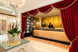 Hotel A La Commedia