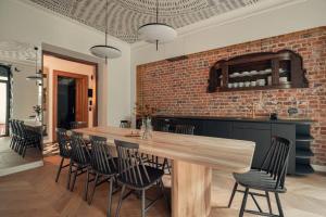 Austin Flowers Old Town by WillyWalls