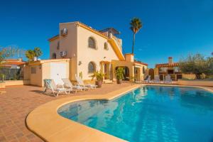 Villa Ebro - PlusHolidays