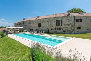Villas Martincici with large pool 