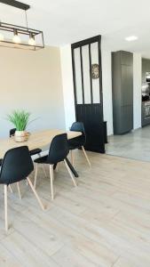 Appartements Appartement design pour 6 pers dans le centre de Salon de Pce - Proche Fontaine Moussue : photos des chambres