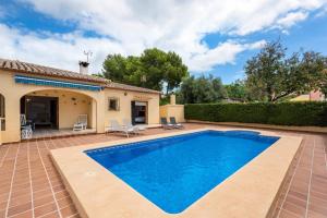 Villa Escudero - Plusholidays