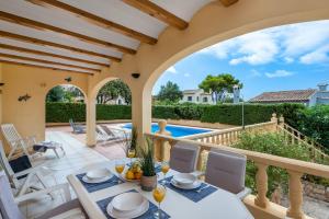 Villa Escudero - Plusholidays