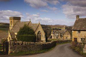 Chapel Lane, Mickleton, Chipping Campden GL55 6SB, England.