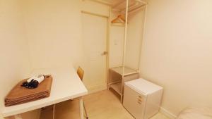 Phòng Giường Đôi Có Phòng Tắm Riêng (Double Room with Private Bathroom)