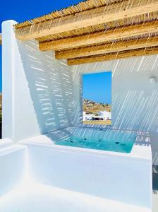 Junior Suite with Outdoor Hot Tub & Horizon View room in Adama Mykonos Boutique Hotel