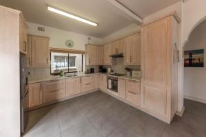 Seagul Cove, Villa ON the beach, Sleeps 7
