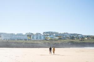 Esplanade Road, Newquay TR& 1PT, England.