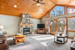 Sunset Condominiums: Castle Rock Retreat - Arkdale