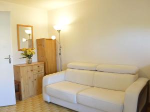 Studio cosy à 1200m de la plage, à proximité commerces, port et golf, parking privé inclus - FR-1-249-13
