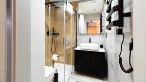 Żeromskiego 15C, Sun & Snow