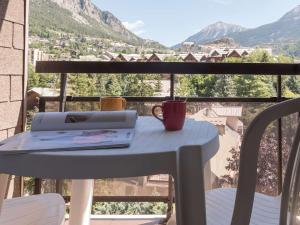 Appartements Appartement 2 pieces, 6 pers, proche telecabine & centre, garage inclus - Briancon - FR-1-330C-26 : photos des chambres