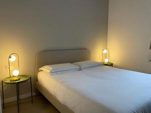 Domus Pyrus Apartments