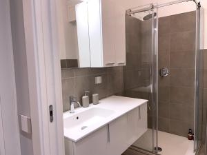 Domus Pyrus Apartments