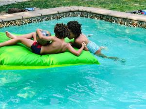 8 at Norman Crescent