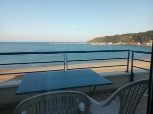 Appartements 514 - Appartement 1 chambre vue mer en bordure de la plage du centre d'Erquy : photos des chambres