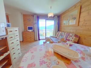Appartements Appartement cosy avec piscine - 4 pers, balcon, parking - pres des Saisies - FR-1-594-156 : photos des chambres