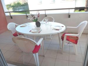 Appartement tout confort avec piscine et accès direct à la plage - FR-1-387-74