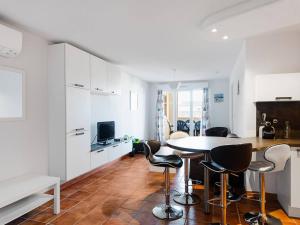 Appartement T3 climatisé avec piscine, balcon, parking, à 400m de la plage - Narbonne-Plage - FR-1-409-30