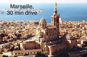 Maisons de vacances The HoPe, suite privee au sein d'une maison avec piscine : photos des chambres