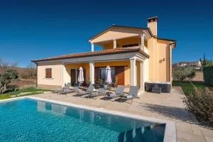 Beautiful villa Kadore with pool in Porec - Farini