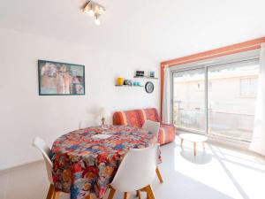 Appartement T2 climatisé avec balcon, parking privé, 4 couchages, centre Narbonne-Plage, proche mer - FR-1-409-65