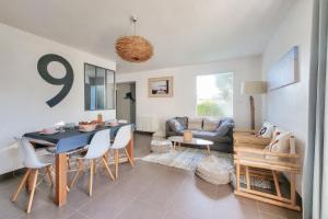 Maison avec piscine pour 4 adultes et 2 enfants