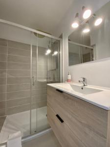 L’Ensoleïado- Seaside and parking!