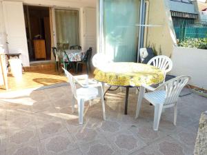Appartement 6 pers avec piscine, terrasse & parking privé - tout confort et proche commodités - FR-1-387-135