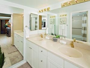 Prime Area, 5 Pool Areas, Hot Tub, Golf View