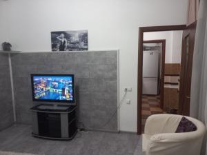 Біля Оперного театру